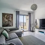 14th Floor Panoramic View דירה אדחה