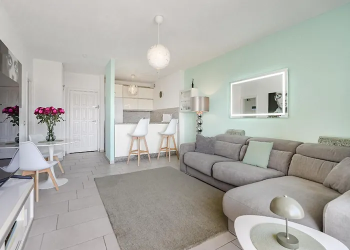 14th Floor Panoramic View * 阿德耶